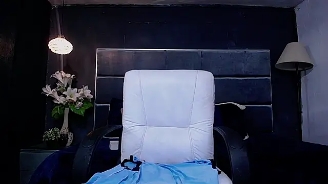 blackbignude online show from 10.25.25