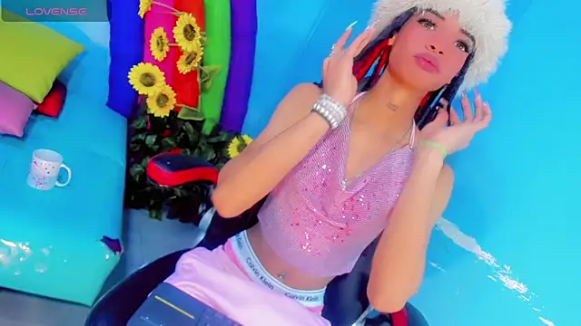 Dahlia Moss online show from 09.21.25