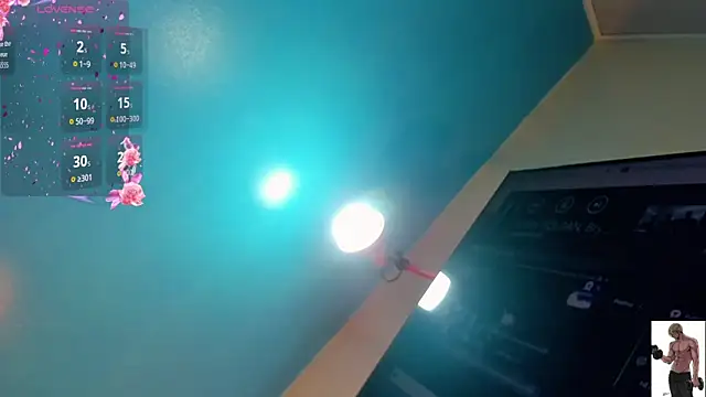 Dahlia Moss online show from 09.30.25