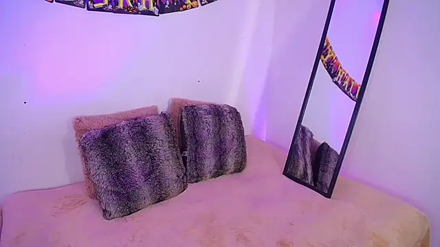 Dulcey  online show from 10.08.25