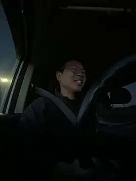 Snapshot of koukou322 chatting on 12.21.25 koukou322 online show from 12.21.25