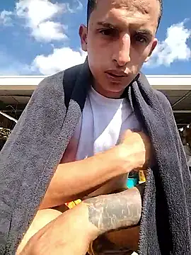 Snapshot of Dani22cmhot chatting on 01.11.26 Dani22cmhot online show from 01.11.26