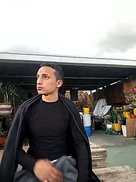 Snapshot of Dani22cmhot chatting on 01.14.26 Dani22cmhot online show from 01.14.26