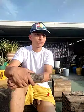 Dani22cmhot online show from 02.08.26