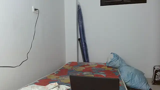 Snapshot of kattaleya_21 chatting on 10.17.25 kattaleya 21 online show from 10.17.25