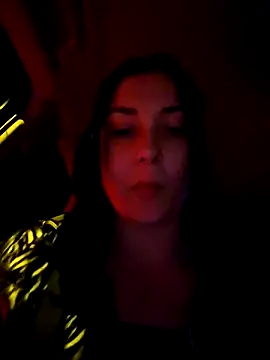 SaraViss20 online show from 10.17.25