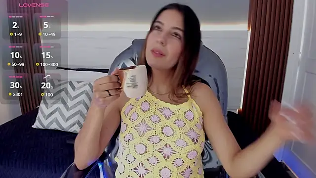 Emmy Meadows online show from 10.02.25