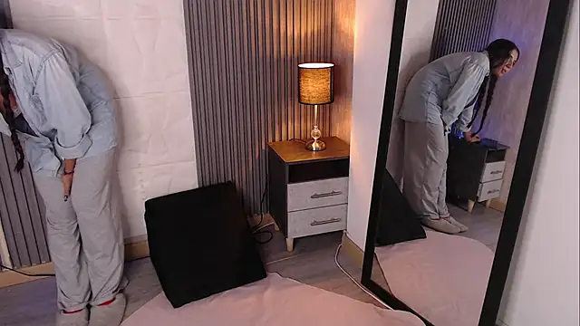 Snapshot of Bonnali_lune chatting on 10.29.25 Bonnali lune online show from 10.29.25