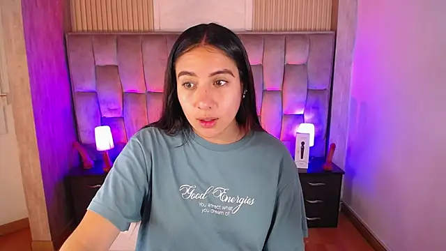 Snapshot of Bonnali_lune chatting on 11.08.25 Bonnali lune online show from 11.08.25