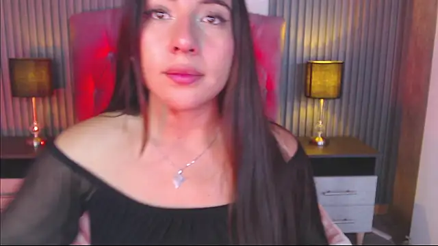 Snapshot of Bonnali_lune chatting on 11.22.25 Bonnali lune online show from 11.22.25