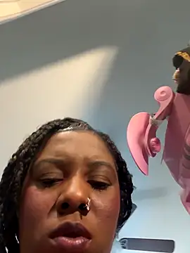 Snapshot of MsSuperWettt chatting on 09.10.25 MsSuperWettt online show from 09.10.25