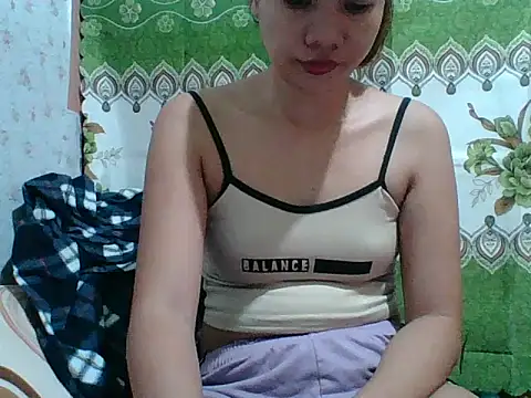 Snapshot of Sweet_Gera21 chatting on 11.05.25 Sweet Gera21 online show from 11.05.25