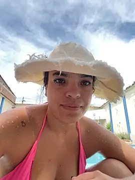 JuanitaMore01 online show from 11.23.25