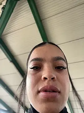 JuanitaMore01 online show from 02.26.26