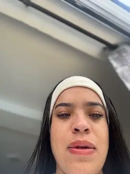 JuanitaMore01 online show from 05.24.26