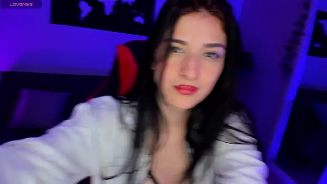 Snapshot of ZoeValencia1 chatting on 11.13.25 ZoeValencia1 online show from 11.13.25