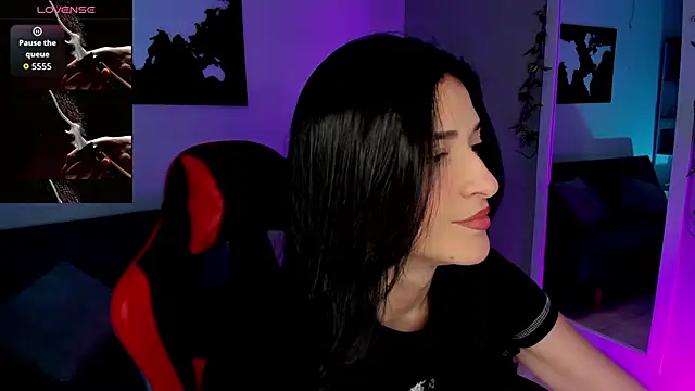 Snapshot of ZoeValencia1 chatting on 12.05.25 ZoeValencia1 online show from 12.05.25