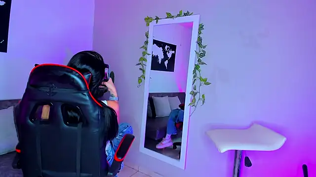 Snapshot of ZoeValencia1 chatting on 03.09.26 ZoeValencia1 online show from 03.09.26