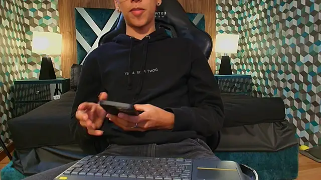 Aiden Royce online show from 09.14.25