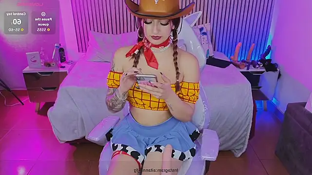  aitana 001 online show from 10.31.25