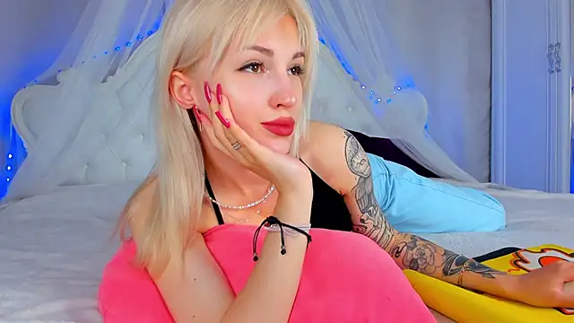LisaFoxyMe online show from 06.16.26