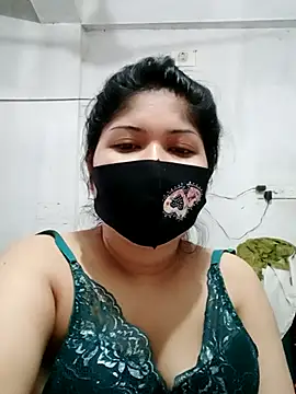 Snapshot of Nusrat-N chatting on 10.28.25 Nusrat-N online show from 10.28.25