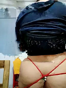 Snapshot of Nusrat-N chatting on 11.30.25 Nusrat-N online show from 11.30.25