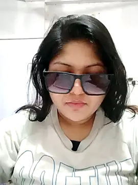 Snapshot of Nusrat-N chatting on 12.15.25 Nusrat-N online show from 12.15.25