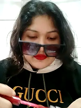 Snapshot of Nusrat-N chatting on 01.15.26 Nusrat-N online show from 01.15.26