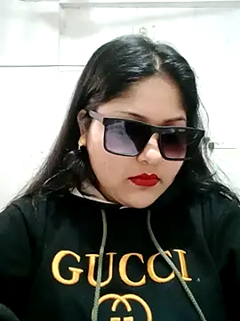 Snapshot of Nusrat-N chatting on 01.16.26 Nusrat-N online show from 01.16.26