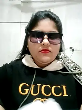 Snapshot of Nusrat-N chatting on 01.17.26 Nusrat-N online show from 01.17.26