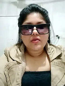 Snapshot of Nusrat-N chatting on 01.18.26 Nusrat-N online show from 01.18.26