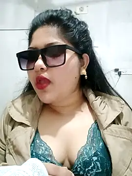 Snapshot of Nusrat-N chatting on 01.19.26 Nusrat-N online show from 01.19.26