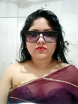 Snapshot of Nusrat-N chatting on 02.23.26 Nusrat-N online show from 02.23.26