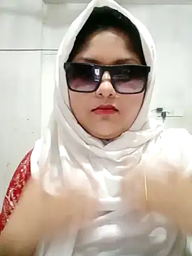 Snapshot of Nusrat-N chatting on 03.02.26 Nusrat-N online show from 03.02.26