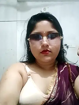 Snapshot of Nusrat-N chatting on 03.14.26 Nusrat-N online show from 03.14.26