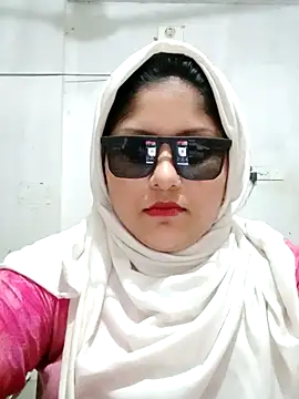 Snapshot of Nusrat-N chatting on 03.24.26 Nusrat-N online show from 03.24.26