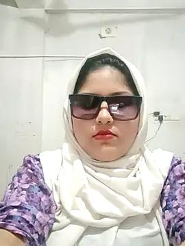 Snapshot of Nusrat-N chatting on 03.26.26 Nusrat-N online show from 03.26.26