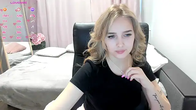 TaisiaHot online show from 02.25.26