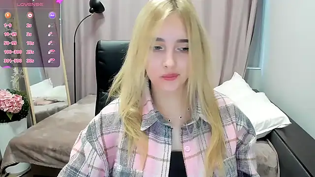 TaisiaHot online show from 04.24.26