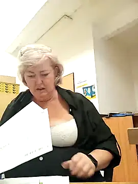 Snapshot of TerezaVelvet chatting on 10.07.25 TerezaVelvet online show from 10.07.25