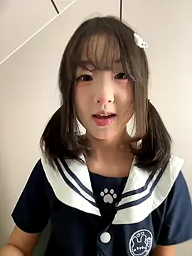 Snapshot of lelebaybay888 chatting on 11.05.25 lelebaybay888 online show from 11.05.25