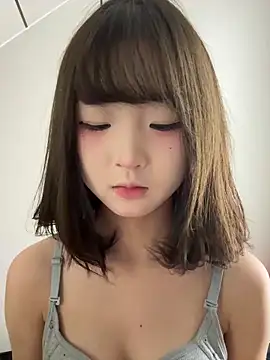 Snapshot of lelebaybay888 chatting on 11.13.25 lelebaybay888 online show from 11.13.25