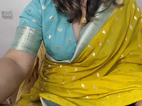 Snapshot of Mallu_gowri_indan chatting on 07.27.26 Mallu gowri indan online show from 07.27.26