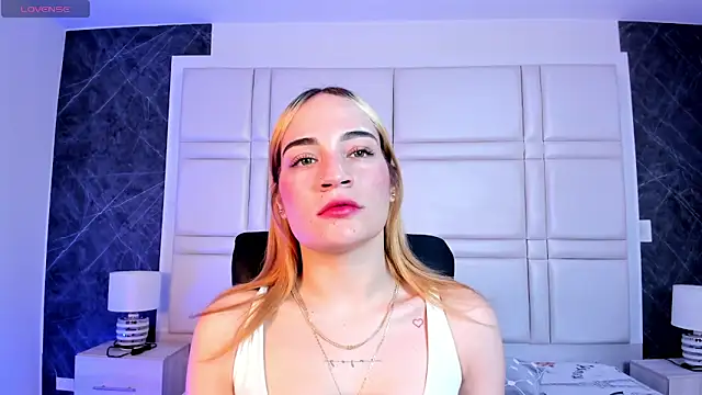 MadisonAnngel online show from 03.18.26