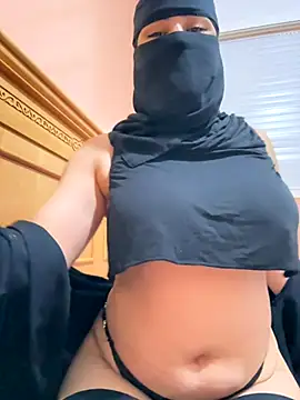 Snapshot of _Laiali_ chatting on 09.23.25 Laiali online show from 09.23.25