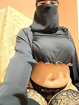 Snapshot of _Laiali_ chatting on 11.19.25 Laiali online show from 11.19.25