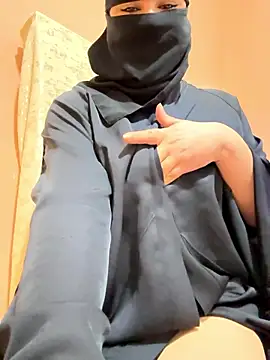 Snapshot of _Laiali_ chatting on 11.26.25 Laiali online show from 11.26.25