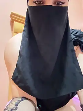 Snapshot of _Laiali_ chatting on 02.23.26 Laiali online show from 02.23.26