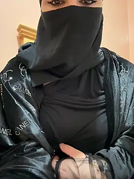 Snapshot of _Laiali_ chatting on 02.28.26 Laiali online show from 02.28.26